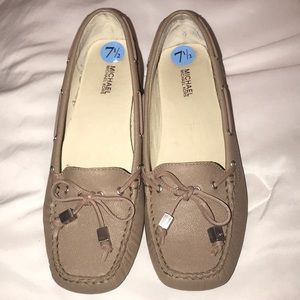 Michael Kors Tan Flat